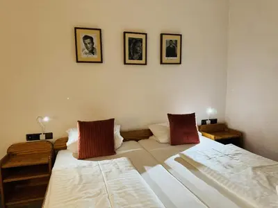 Ein Bett oder Betten in einem Zimmer der Unterkunft Hotel Nest