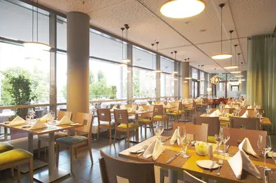 Ein Restaurant oder anderes Speiselokal in der Unterkunft centrovital Hotel Berlin