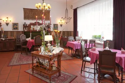 Ein Restaurant oder anderes Speiselokal in der Unterkunft Hotel & Restaurant Am Alten Rhin