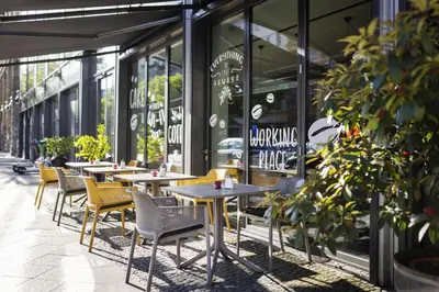 Ein Restaurant oder anderes Speiselokal in der Unterkunft ARCOTEL Velvet Berlin
