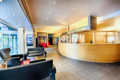 Ein Sitzbereich in der Unterkunft Enjoy Hotel am Studio