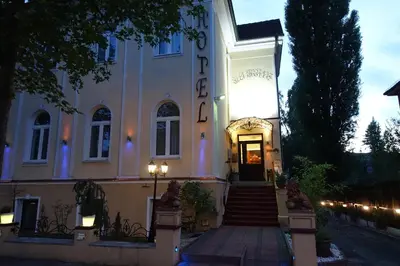 Das Gebäude in dem sich das Hotel befindet