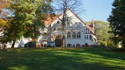 Ein Garten an der Unterkunft Parkresidenz Lychen, Ferienwohnung 4