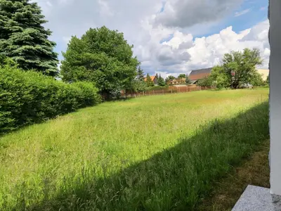Ein Garten an der Unterkunft Ferienwohnung Lux