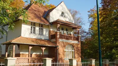 Das Gebäude in dem sich die Ferienwohnung befindet