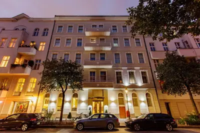 Das Gebäude in dem sich das Hotel befindet