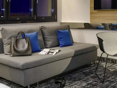 Ein Sitzbereich in der Unterkunft Novotel Suites Berlin City Potsdamer Platz