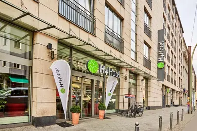 Das Gebäude in dem sich das Hotel befindet