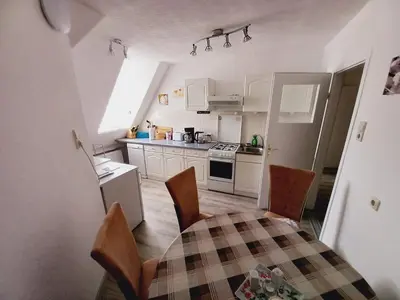 Küche/Küchenzeile in der Unterkunft Schwarzer Adler Ferienwohnung mit 3 Schlafzimmern und 2 WC