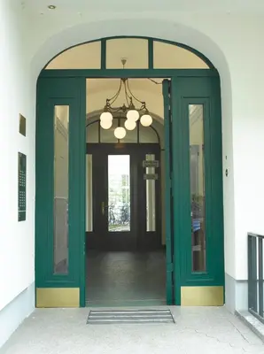 Eine Fassade oder ein Eingang zu Hotel Garni Kleist am Kurfürstendamm