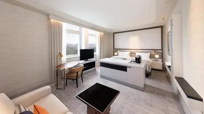 Ein Bett oder Betten in einem Zimmer der Unterkunft InterContinental Berlin by IHG