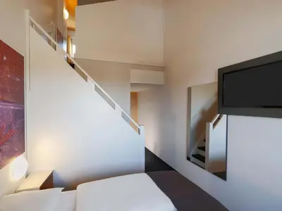 TV/Unterhaltungsangebot in der Unterkunft B&B Hotel Berlin Genshagen-Süd