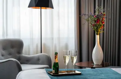 Getränke in der Unterkunft Leonardo Boutique Hotel Berlin City South