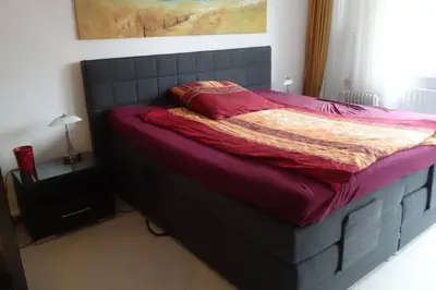 Ein Bett oder Betten in einem Zimmer der Unterkunft Schöne, ruhige Wohnung in Berlin-Steglitz