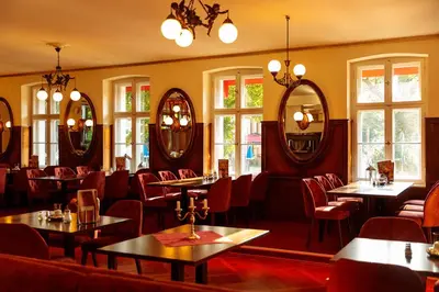 Ein Sitzbereich in der Unterkunft Hotel am Luisenplatz