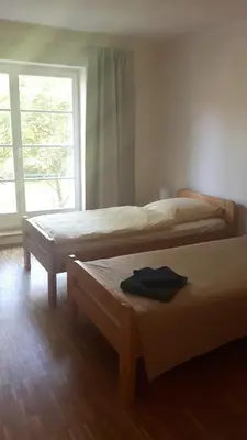 Ein Bett oder Betten in einem Zimmer der Unterkunft ruhiges Zimmer in Pankow