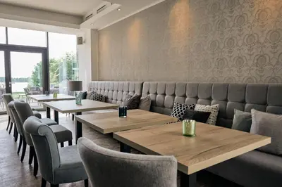 Ein Sitzbereich in der Unterkunft Lounge-Hotel Seeterrassen