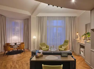 Ein Sitzbereich in der Unterkunft Classik Hotel Alexander Plaza