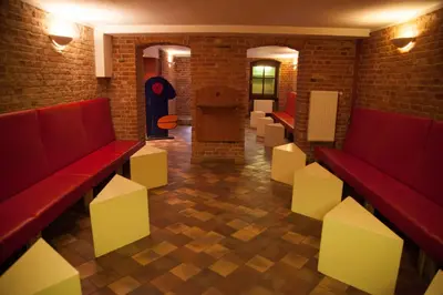 Ein Sitzbereich in der Unterkunft Steps-Hotel