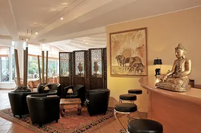 Ein Sitzbereich in der Unterkunft Hotel Ludwig van Beethoven