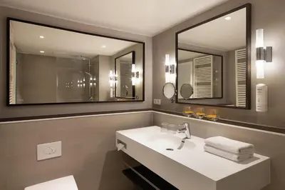 Ein Badezimmer in der Unterkunft Holiday Inn Berlin City Center East Prenzlauer Berg by IHG
