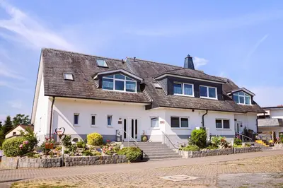 Das Gebäude in dem sich die Ferienwohnung befindet