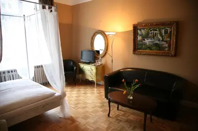 Ein Sitzbereich in der Unterkunft Hotel-Maison Am Olivaer Platz