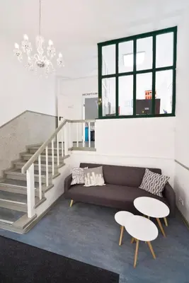 Ein Sitzbereich in der Unterkunft Old Town Hostel