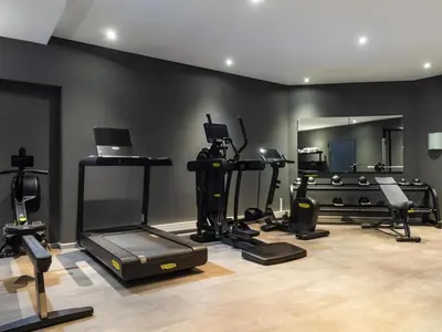 Das Fitnesscenter und/oder die Fitnesseinrichtungen in der Unterkunft ibis Styles Berlin Treptow
