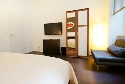 TV/Unterhaltungsangebot in der Unterkunft Planet Berlin City Apartments