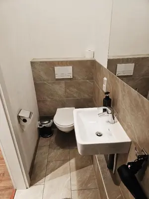 Ein Badezimmer in der Unterkunft Planet Berlin City Apartments