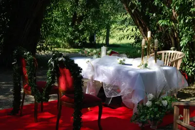 Ein Garten an der Unterkunft Spreewaldresort Seinerzeit