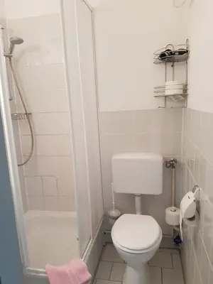 Ein Badezimmer in der Unterkunft Pension Hubertus