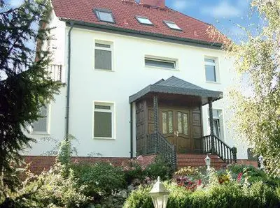 Das Gebäude in dem sich das Bed & Breakfast befindet