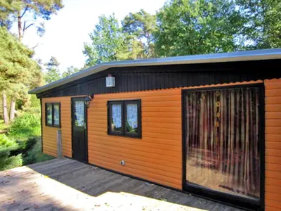 Das Gebäude in dem sich das Ferienhaus befindet
