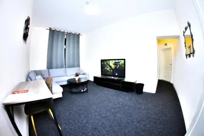 Ein Sitzbereich in der Unterkunft Hotel Karlshorst