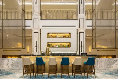 Ein Sitzbereich in der Unterkunft JW Marriott Hotel Berlin