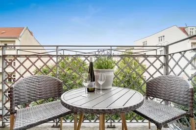 Ein Balkon oder eine Terrasse in der Unterkunft BENSIMON apartments Prenzlauer Berg