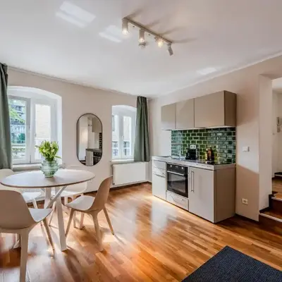 SUITE & APART