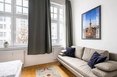 Ein Sitzbereich in der Unterkunft SC 05 by ROCKCHAIR Apartments l SUPERHOST Status l 2 Bedrooms Boxspringbeds Balcony Elevator - Cozy Family & Business Flair welcomes you!