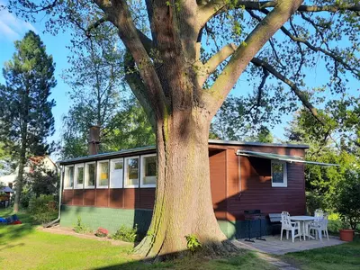 Das Gebäude in dem sich das Ferienhaus befindet