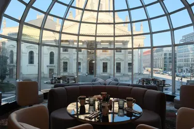 Ein Sitzbereich in der Unterkunft Hilton Berlin