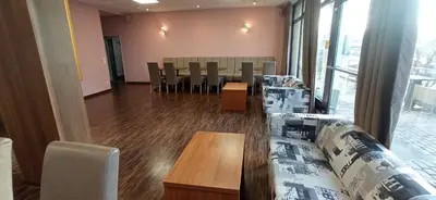 Ein Sitzbereich in der Unterkunft Hotel Pankow