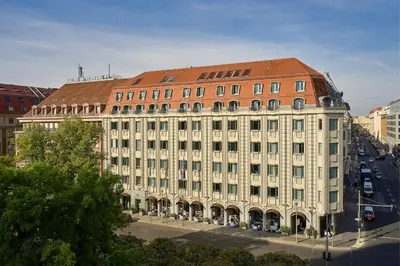 Das Gebäude in dem sich das Hotel befindet