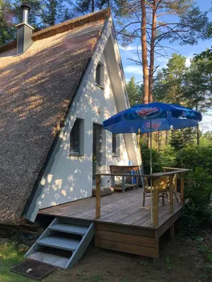Das Gebäude in dem sich das Ferienhaus befindet