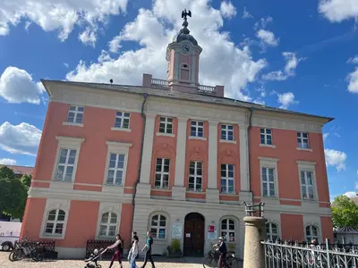 Grundriss der Unterkunft Ferienhaus Reetdach 1300qm Privatgrundstück Bootssteg Sauna Templin Lübbesee Uckermark Erholung pur Seenplatte