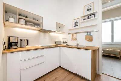 Küche/Küchenzeile in der Unterkunft Stylish New Cube Loft by Berlin-Wall-Apartments