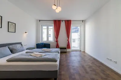 Ein Bett oder Betten in einem Zimmer der Unterkunft Nena Apartments Hermannplatz