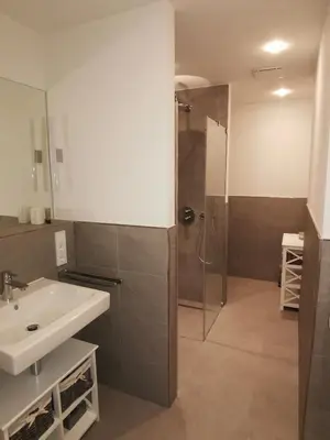 Ein Badezimmer in der Unterkunft exklusives Studioapartment - in traumhafter Lage direkt am Halensee