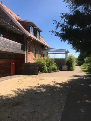 Das Gebäude in dem sich die Ferienwohnung befindet